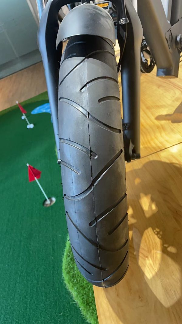 7667e50d7b5b764e83f97b02eb14a72 20x4 1/4 20x3.0 fat bike tire